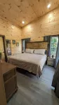 The Moonlight view cabin! You perfect cabin getaway!