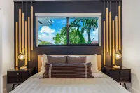 Luxury 5BR Getaway w/ Pool, Games & BBQ Fun Hotel in zona Frost Museum of Art