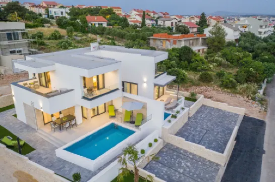 Luxury Villas Joy