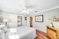 Heated Pool + Hot Tub! Close To Beach & Shops!