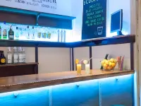Feel Hostels City Center - Quầy bar