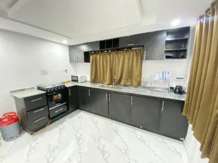 OAO | 1 Bed Modern Apartment (Mokola, Ibadan) Отели рядом с достопримечательностью «Университет Ибадан»