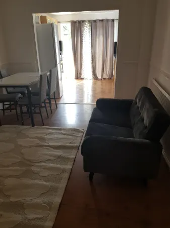 Charming home Отели рядом с достопримечательностью «Парк Лодж Фарм»