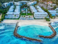 Seven Mile Beach - Great Location at Sunset Cove