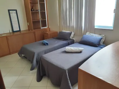 5 suites, swimming pool, air conditioning in all rooms in Paraiso dos Lagos, Praia de Guarajuba附近的飯店