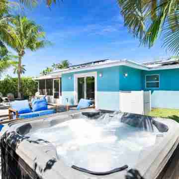 Boca Bliss: Family-Friendly Escape with Hot Tub & Grill, 1 Mile from the Beach! Fitness & Recreational Facilities