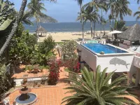 One bedroom oceanfront guesthouse. Hotels in Compostela