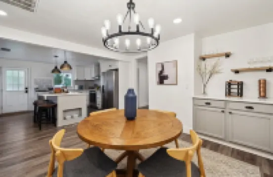 Country Chic Retreat Near Downtown Concord