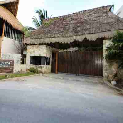 Beautiful private apartment with sea view 15 minutes from the airport Hotel Exterior