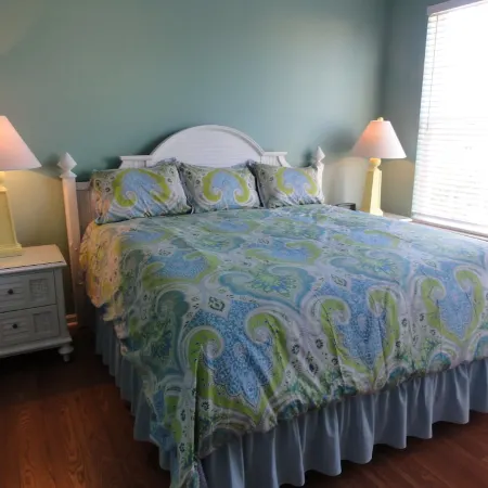 FANTASTIC OCEANFRONT-Price drop ! Pool & Hot tub; Linens and gas grill included