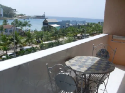 Luxurious beach  front self-catering apartment in the heart of Ocho Rios Jamaica