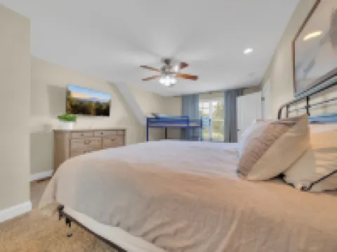 Tranquil Cove on Norris Lake w/ Kayaks