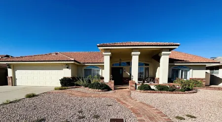 Cozy Beautiful Mesa Escape Golf King Bed Sauna Relax! 55+ Sunland Golf Community Отели рядом с достопримечательностью «Arizona State University Polytechnic Campus»