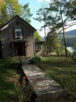 Charming  Cottage In The Catskills. Ski, Golf, Hike, Bike And More.