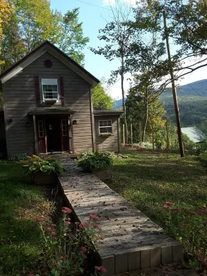 Charming  Cottage In The Catskills. Ski, Golf, Hike, Bike And More. Hotels in Middletown