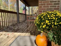 The Craft House - Cutest little Cabin you ever did see!!!