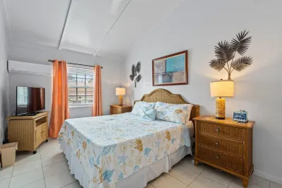 Paradise Island 9A-Sunrise Beach Club-Beachfront-Safe Haven Villa Del Mar Hotels in 