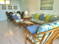 FABULOUS! So close you can taste the ocean - Amazing NEWLY RENOVATED  condo !