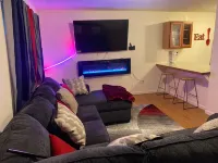 Cozy apartment steps from Christ Hospital, UC and minutes to downtown!