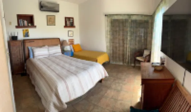 Frank Bay House Отели в г. 