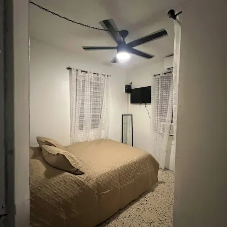 La parguera 3 bed 1 bath 1 min walk from el "Poblado" restaurant, bars