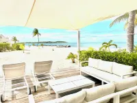 Paradise on the beach beautiful one bedroom