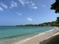 5 Minute walk to the beach!