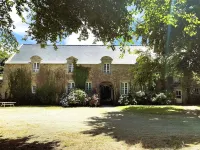 17th century property between the pink granite coast & Lannion, Studio 27m2