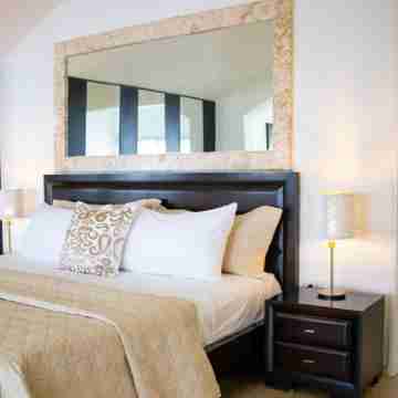 Spectacular,Spacious,Central Villa May on the Beach Rooms