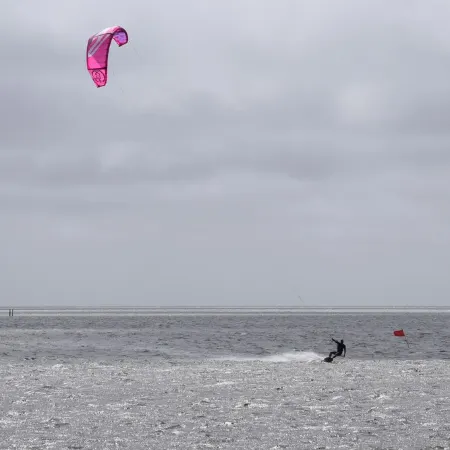 SOUND FRONT!, Kite-In/Out! Sunsets! Dock!