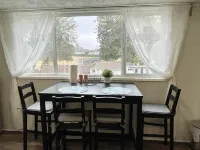 Lovely 3-bedroom upper rental unit Hotels in Mission