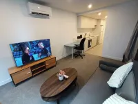 Brand new 1B apartment in Woden center POOL GYM