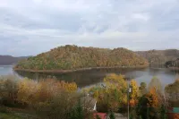 Year Round Center Hill Lake View