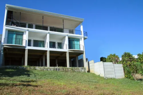 Right Unit: La Casa Blanca de Grecia Hotels in Grecia