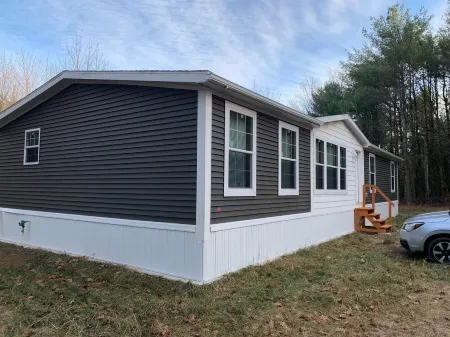 All Seasons Retreat in Prattsville, N.Y.Hiking/Swimming/Skiing & Snowboarding