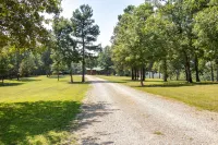 Cabin in Jordan, AR 2 bed 1 bath Cabin