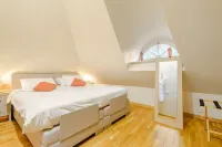 43 m2 luxury apartment with double jacuzzi and private Finnish sauna, in villa