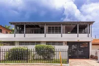 Comfort 4 min to Beach: Espresso, Grill, Terrace, Fiber Optic, Tesla Power Hotels in Ocean Park