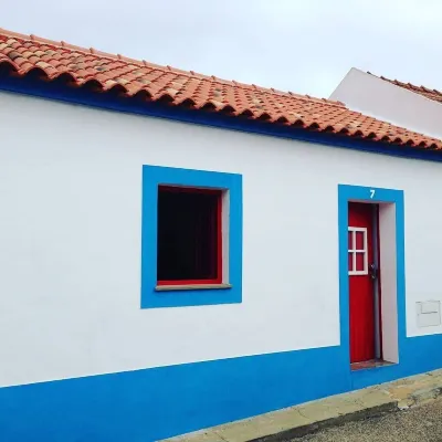 Funky cottage for 2, patio, garden, mountainview. Coast 14 km. Rota Vicentina. Hotels in Cercal do Alentejo