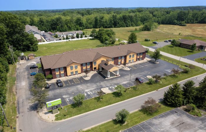 Countryside Inn and Suites