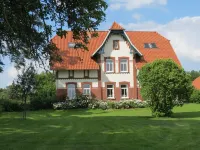Göpelhaus/ 1st floor with lounge in the Landhaus Elbwiesen for max. 28 pers. Amt Neuhaus 호텔