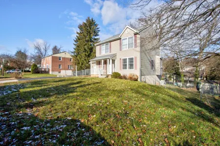 Luxury 4 bed King Suite! Mins to Towson! Отели рядом с достопримечательностью «Souris Towson»