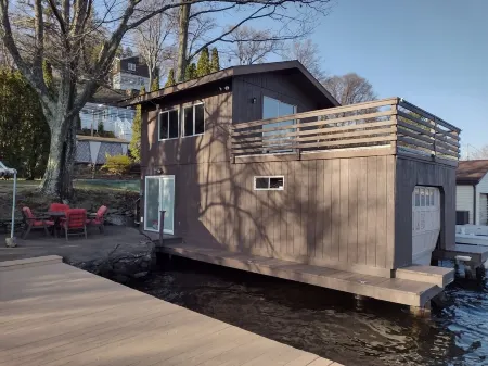 Welcome to The Lake House at Historic Harvey's Lake