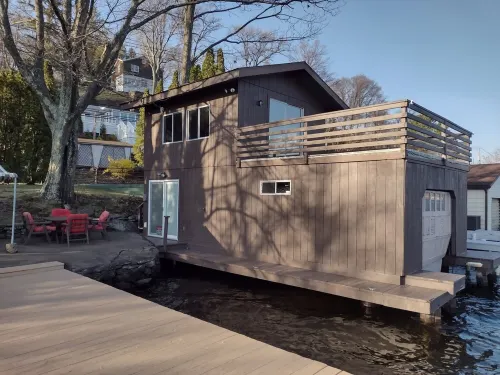 Welcome to The Lake House at Historic Harvey's Lake 하비스 레이크 호텔