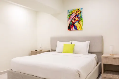 Bushiri's Long Life Building-2BD/1BA APT-Sleeps 4