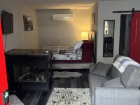 Romantic guest house in the heart of Niagara wineries Hotels in Thorold