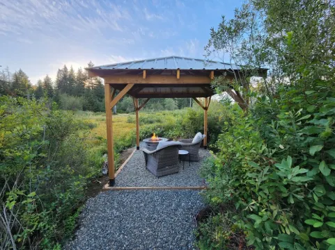 Private Hideaway, Wetland Views! Heather Cottage
