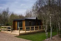 Luxury Contempoary Lodge Nr Bath & Bristol Hotels in 