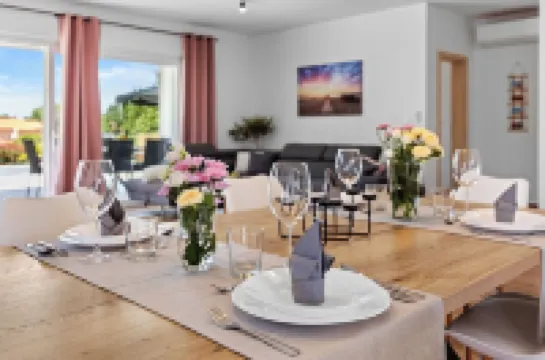 New villa Maris with private pool just 500m from beach