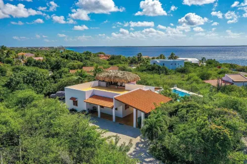 Latitude Adjustment - Ocean View, Surrounded by Bonaire Nature!